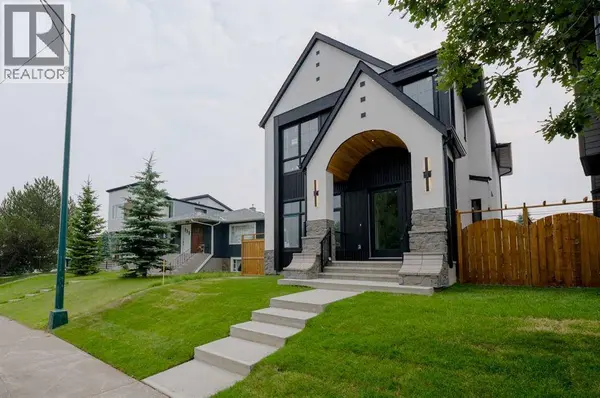 2207 Victoria Crescent NW, Calgary, AB T2M4E4