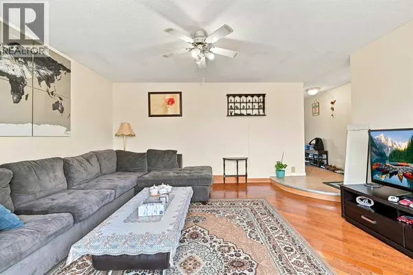 619 Whiteridge Road NE, Calgary, AB T1Y2Y7