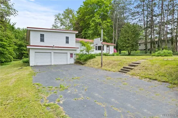 2118 Shirley RD North Collins, NY 14111