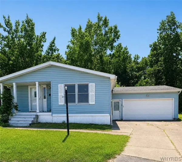 feature image of For Sale: 5 White Water CT Hamburg, NY 14075