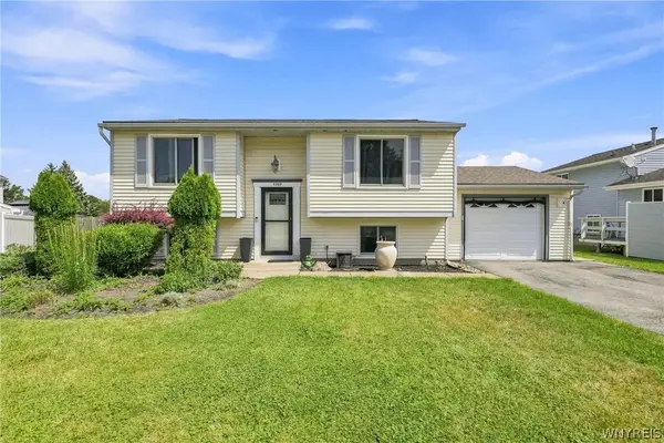 feature image of 4209 Polly LN Hamburg, NY 14075