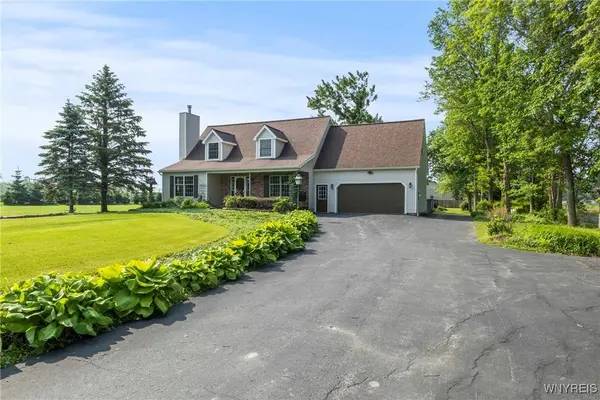 8345 Lapp RD, Clarence, NY 14051