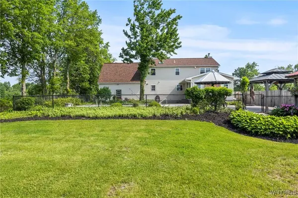 8345 Lapp RD, Clarence, NY 14051