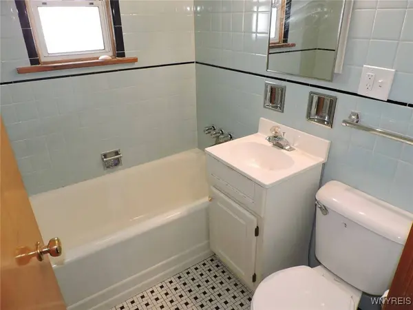 105 Regent ST, Buffalo, NY 14206