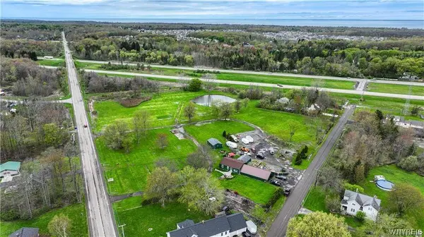 2572 Lakeview RD, Lake View, NY 14085