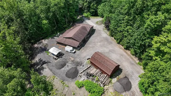 111 Behm RD, West Falls, NY 14170