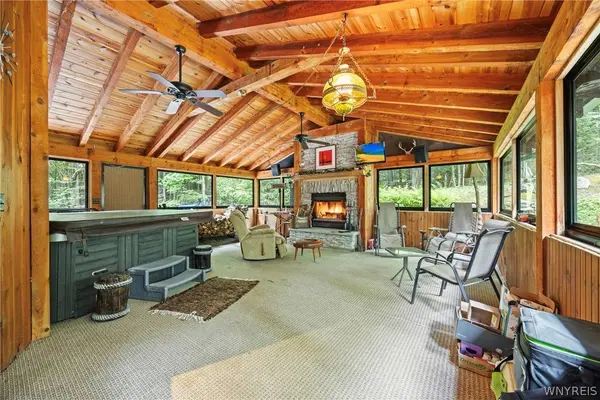 115 Behm RD, West Falls, NY 14170