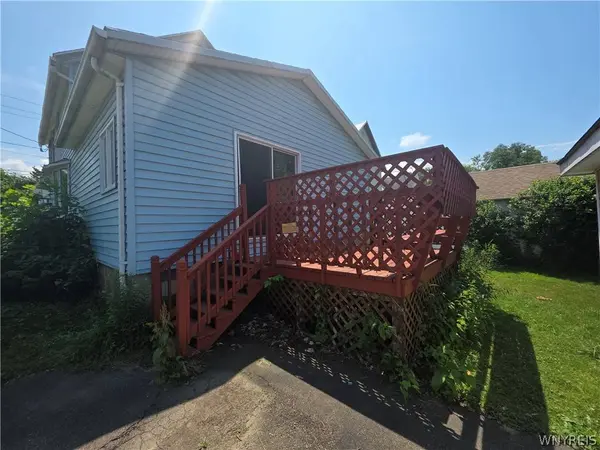 326 Central AVE, Silver Creek, NY 14136