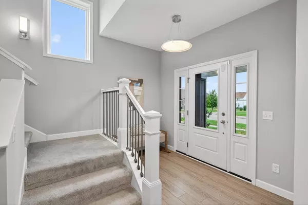 5366 Pine Island RD, Woodbury, MN 55129