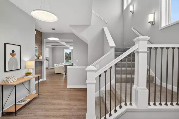 5366 Pine Island RD, Woodbury, MN 55129