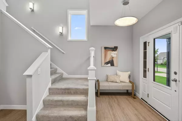 5366 Pine Island RD, Woodbury, MN 55129