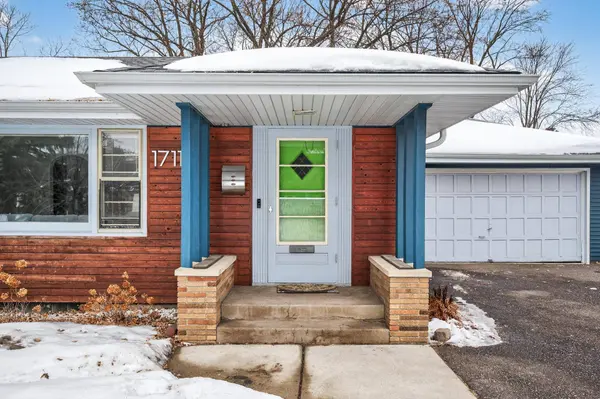 1711 Saint Marys ST, Saint Paul, MN 55113