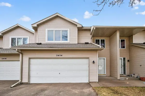 5454 Sanibel DR, Hopkins, MN 55343