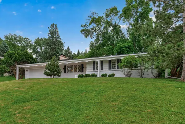 5249 W 92nd ST, Minneapolis, MN 55437