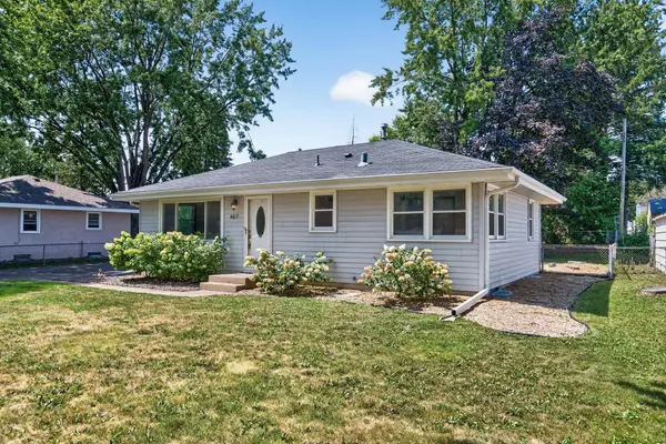 4617 Sumter AVE N, Minneapolis, MN 55428