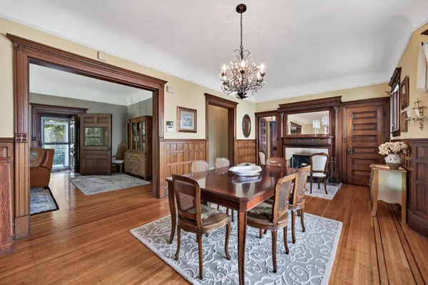 1100 Douglas AVE, Minneapolis, MN 55403