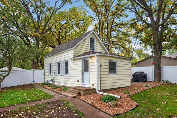 1061 Wall ST, Big Lake, MN 55309
