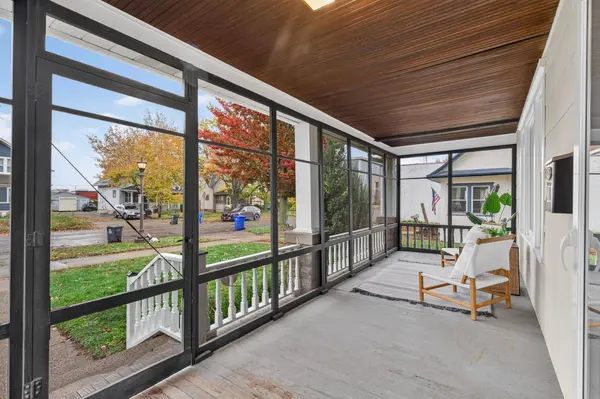 735 Curfew ST, Saint Paul, MN 55114