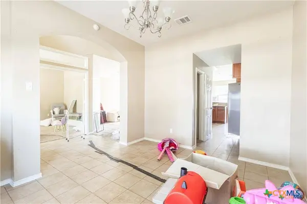 6213 Suellen LN, Killeen, TX 76542