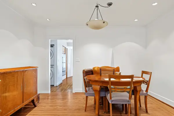 462 W 19th Ave, Vancouver, BC V5Y 2B9