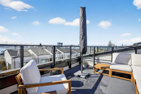 650 E 2nd ST #225, North Vancouver, BC V7L 1G8
