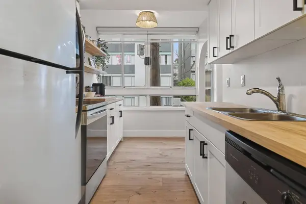 1280 Nicola ST #202, Vancouver, BC V6G 2E9