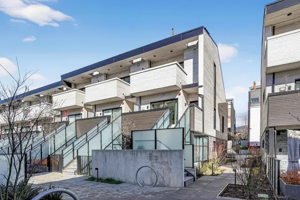 650 E 2nd ST #225, North Vancouver, BC V7L 1G8