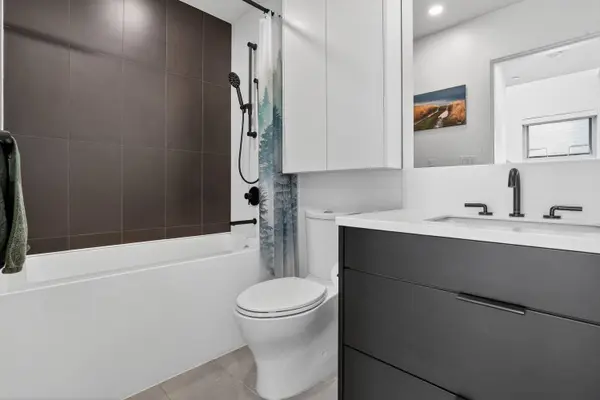 650 E 2nd ST #225, North Vancouver, BC V7L 1G8