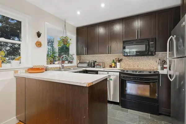 1606 W 10th AVE #1, Vancouver, BC V6J 2A1