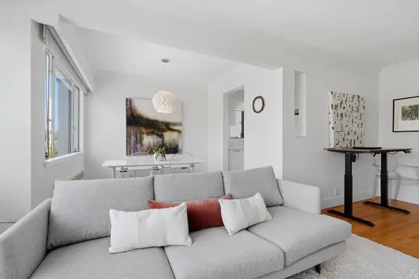 2255 W 40th AVE #8, Vancouver, BC V6M 1W7