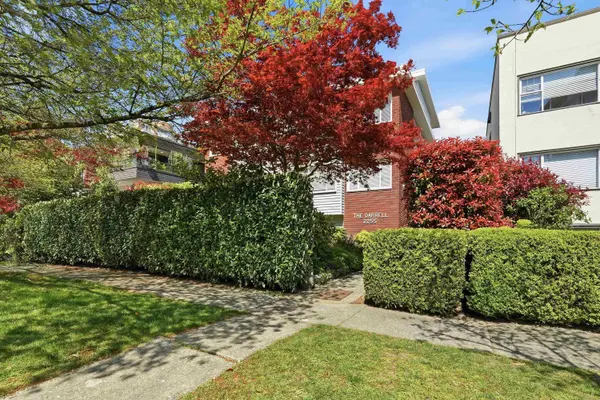 2255 W 40th AVE #8, Vancouver, BC V6M 1W7