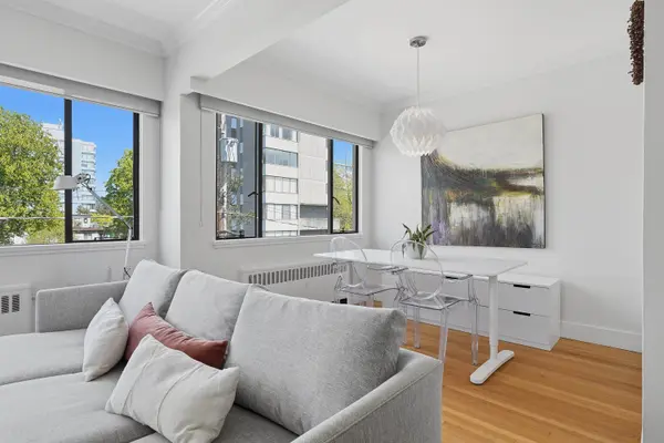 2255 W 40th AVE #8, Vancouver, BC V6M 1W7
