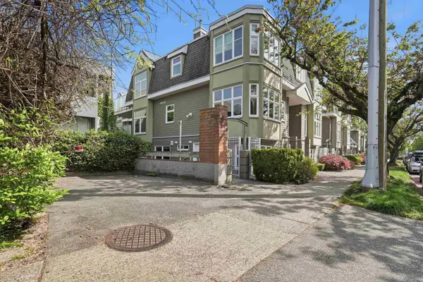 737 W 7th AVE, Vancouver, BC V5Z 1B9