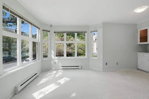 737 W 7th AVE, Vancouver, BC V5Z 1B9