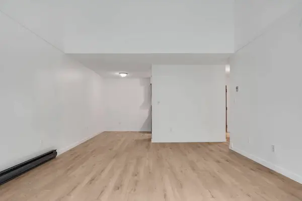 4363 Halifax ST #311, Burnaby, BC V5C 5Z3