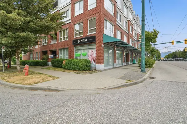 189 Ontario PL #408, Vancouver, BC V5W 4C6