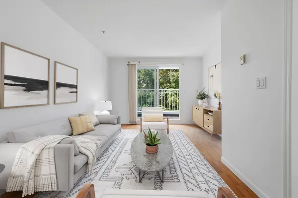 189 Ontario PL #408, Vancouver, BC V5W 4C6
