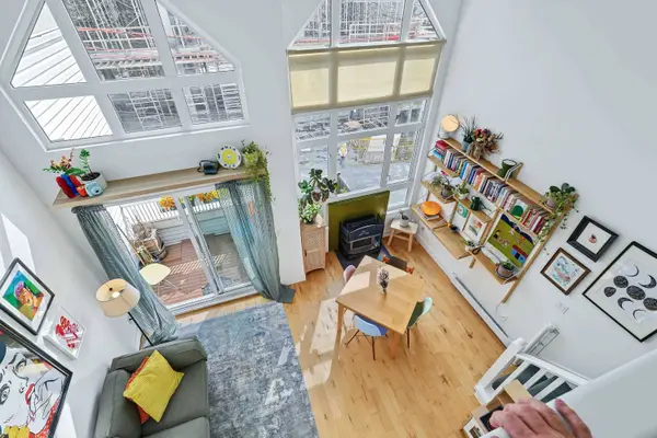 1330 Graveley ST #308, Vancouver, BC V5L 3A2