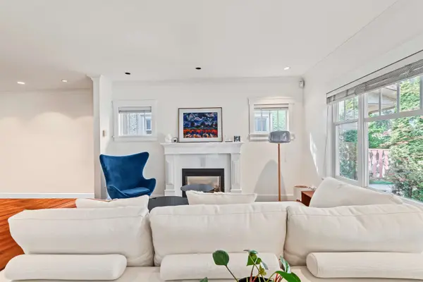 462 W 19th Ave, Vancouver, BC V5Y 2B9