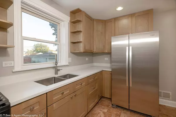 425 47TH AVE, Bellwood, IL 60104