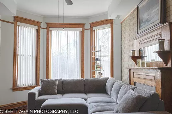 5942 S Calumet AVE #1, Chicago, IL 60637