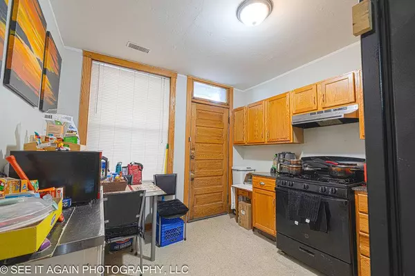 5942 S Calumet AVE, Chicago, IL 60637