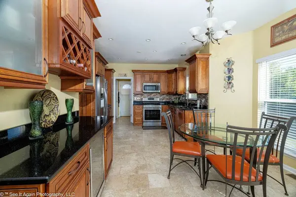 1705 Seward ST, Roselle, IL 60172