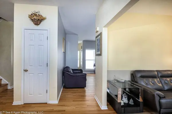 1705 Seward ST, Roselle, IL 60172