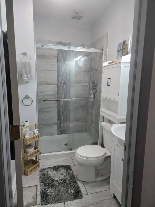 7204 S Rhodes AVE, Chicago, IL 60619