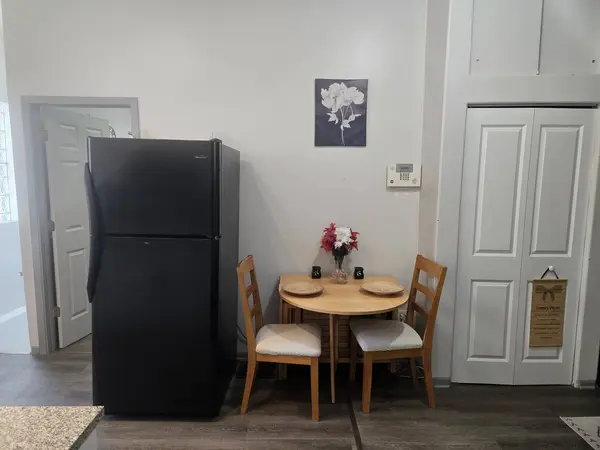 7204 S Rhodes AVE, Chicago, IL 60619