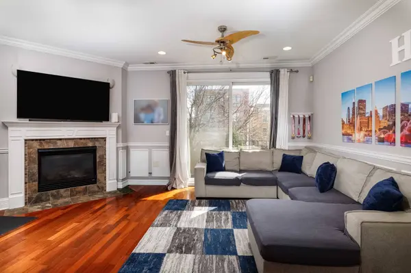 4412 S INDIANA AVE #2S, Chicago, IL 60653