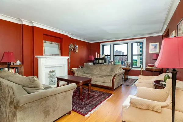 1755 E 55th ST #901, Chicago, IL 60615