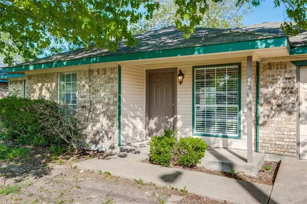 815 Thedford, Seagoville, TX 75159