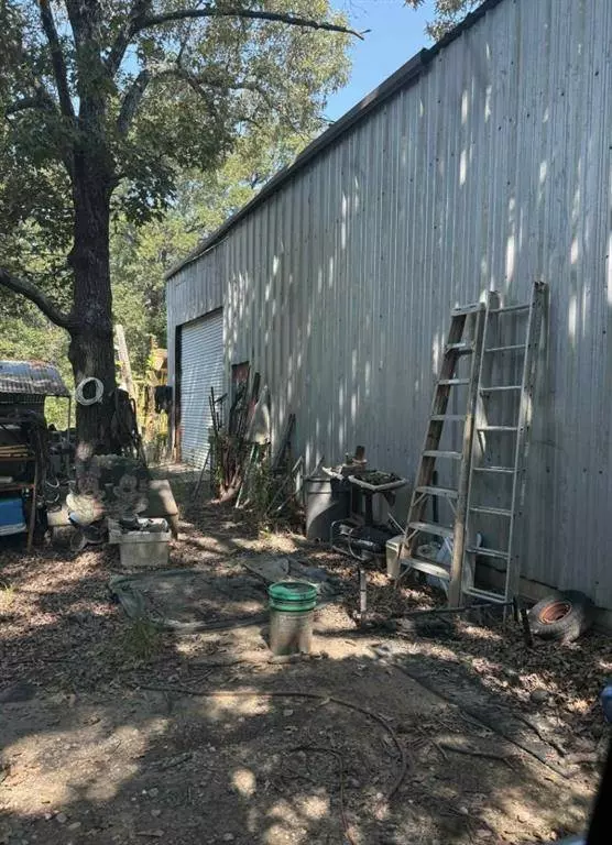 928 County Road 1660, Alba, TX 75410